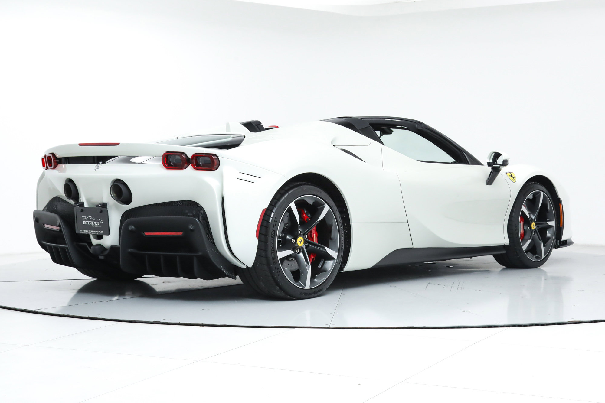 Certified 2025 Ferrari SF90 Spider image 3