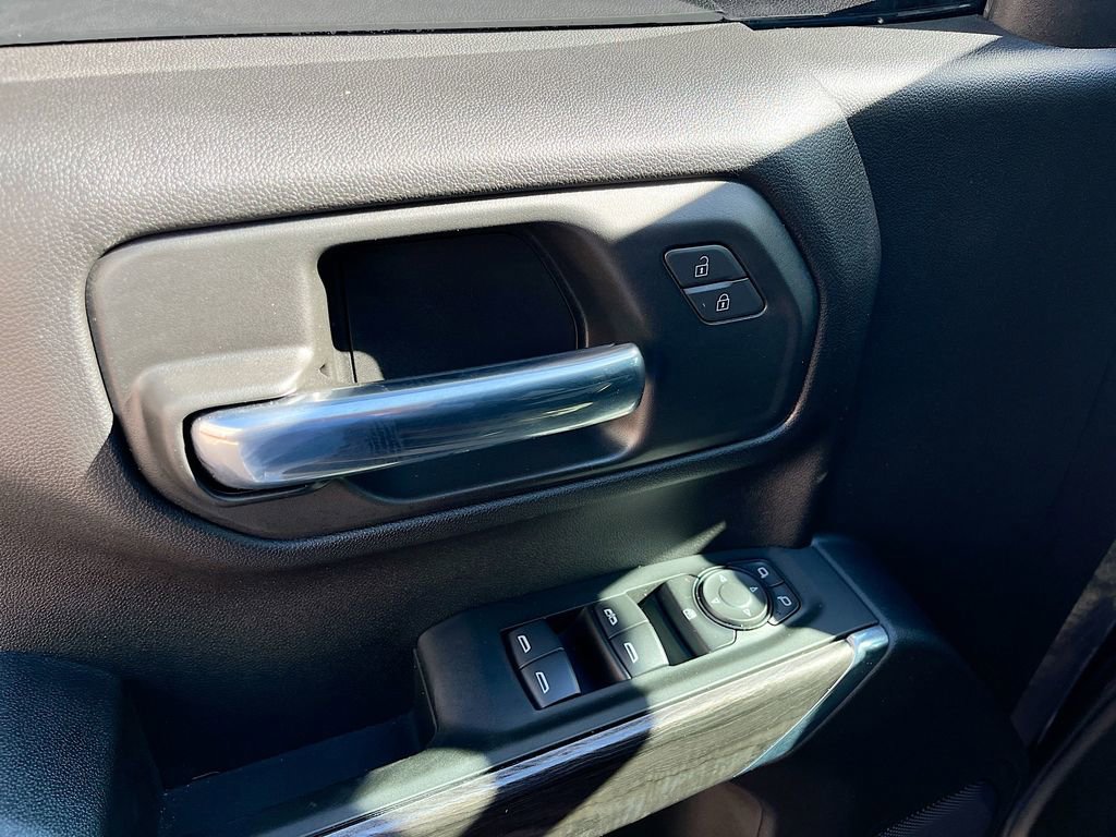 Used 2023 Chevrolet Silverado 1500 Custom Trail Boss w/ LPO, Dark Essentials Package image 17