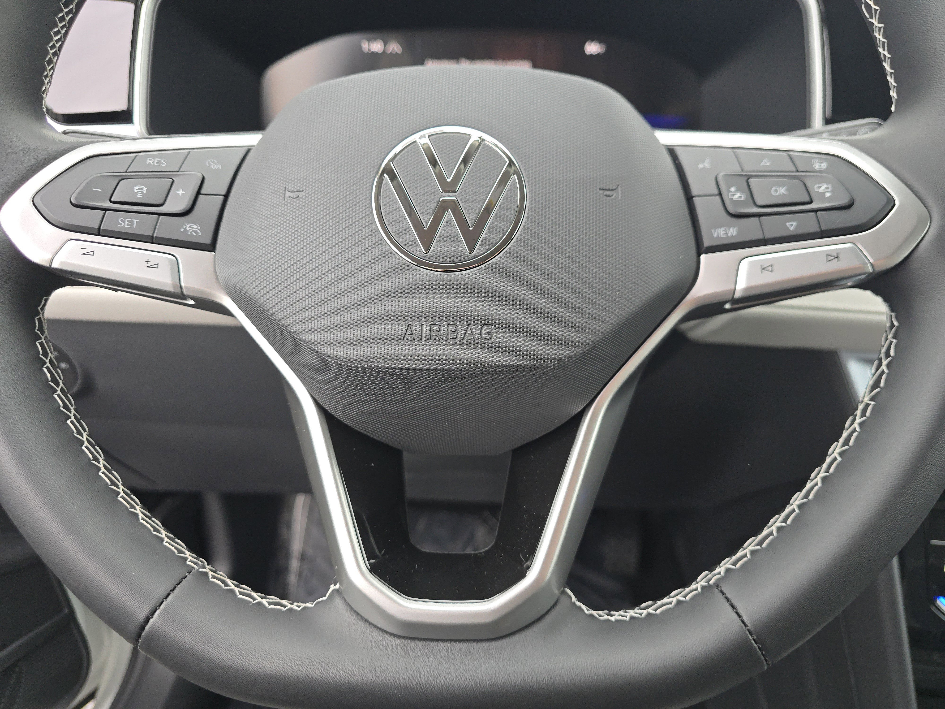 New 2026 Volkswagen Taos SE image 26