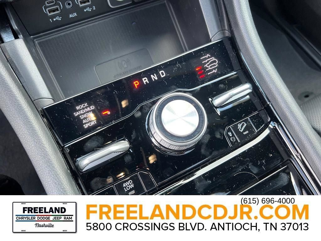 New 2025 Jeep Grand Cherokee L Overland w/ Luxury Tech Group IV AWD/4WD image 14