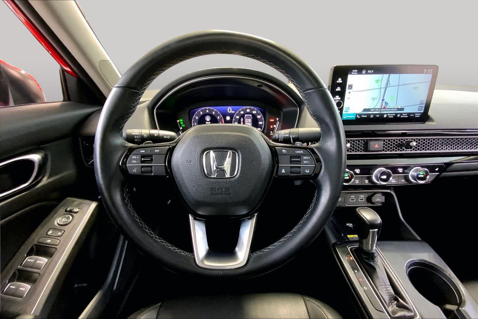 Used 2022 Honda Civic Touring image 5