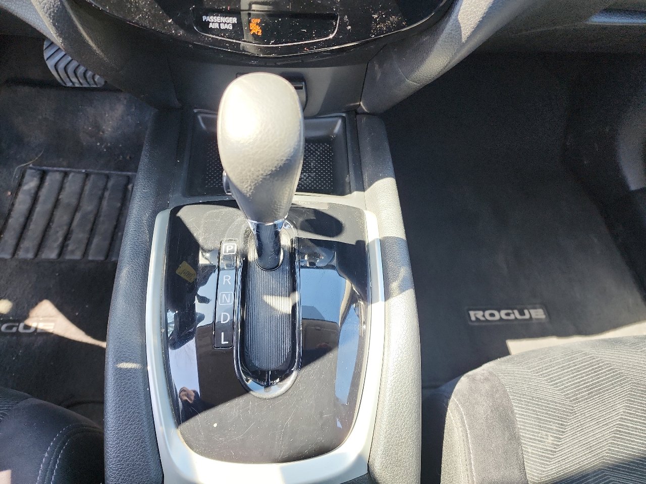 Used 2016 Nissan Rogue S image 16