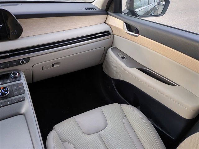 Used 2023 Hyundai Palisade Limited w/ Cargo Package image 14