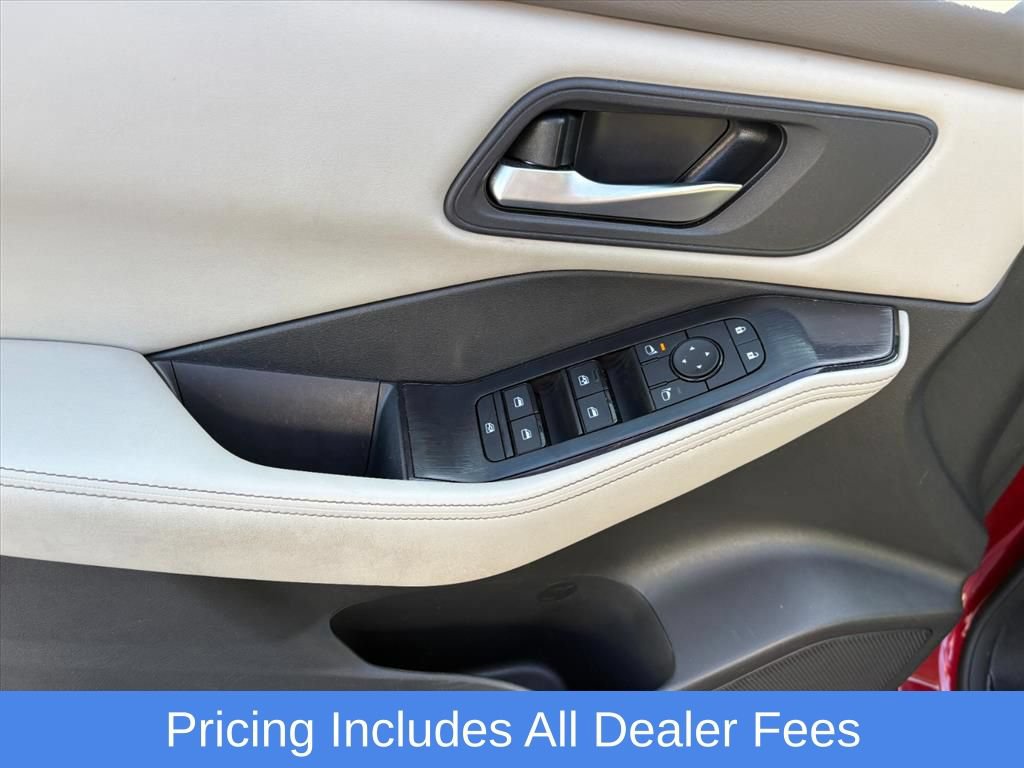 Certified 2025 Nissan Rogue SV AWD/4WD image 23