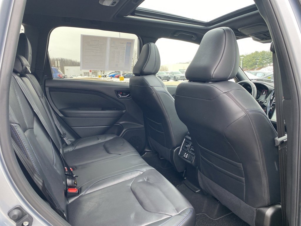 Used 2025 Subaru Forester Limited image 15