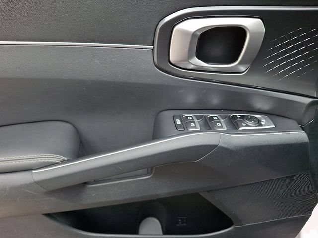 Used 2024 Kia Sorento S w/ Panoramic Sunroof Package AWD/4WD image 12