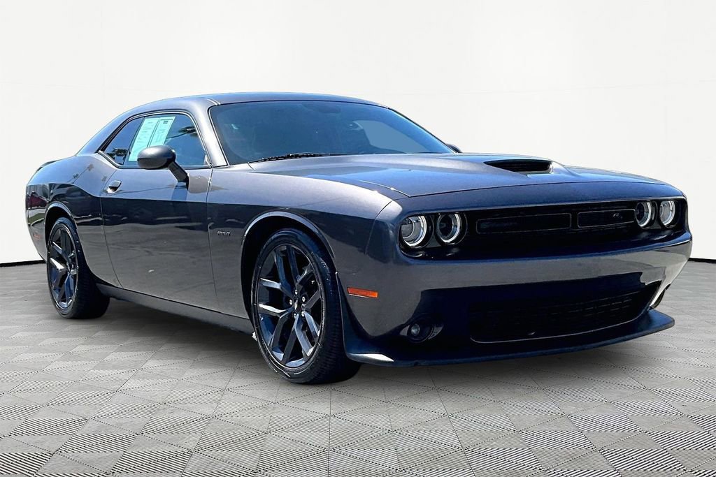 Used 2019 Dodge Challenger R/T w/ Blacktop Package image 5