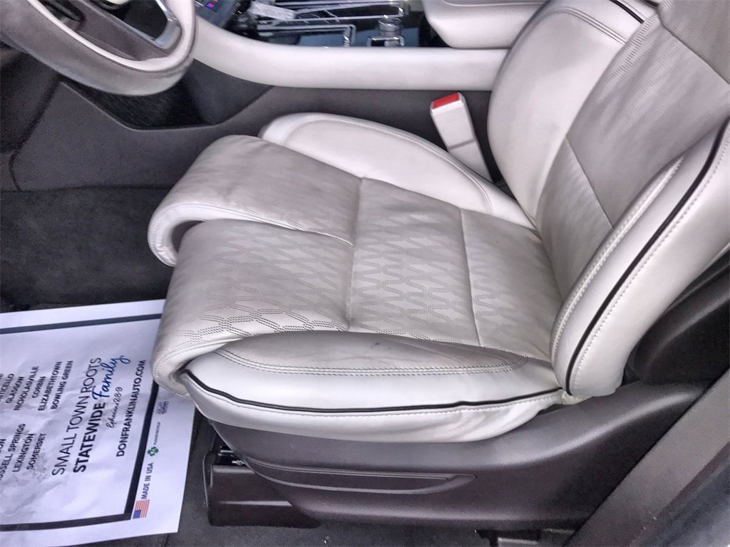 Used 2023 Lincoln Aviator Black Label w/ Jet Package image 12