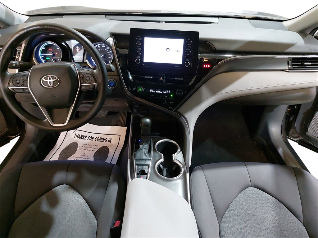 Used 2022 Toyota Camry LE image 9