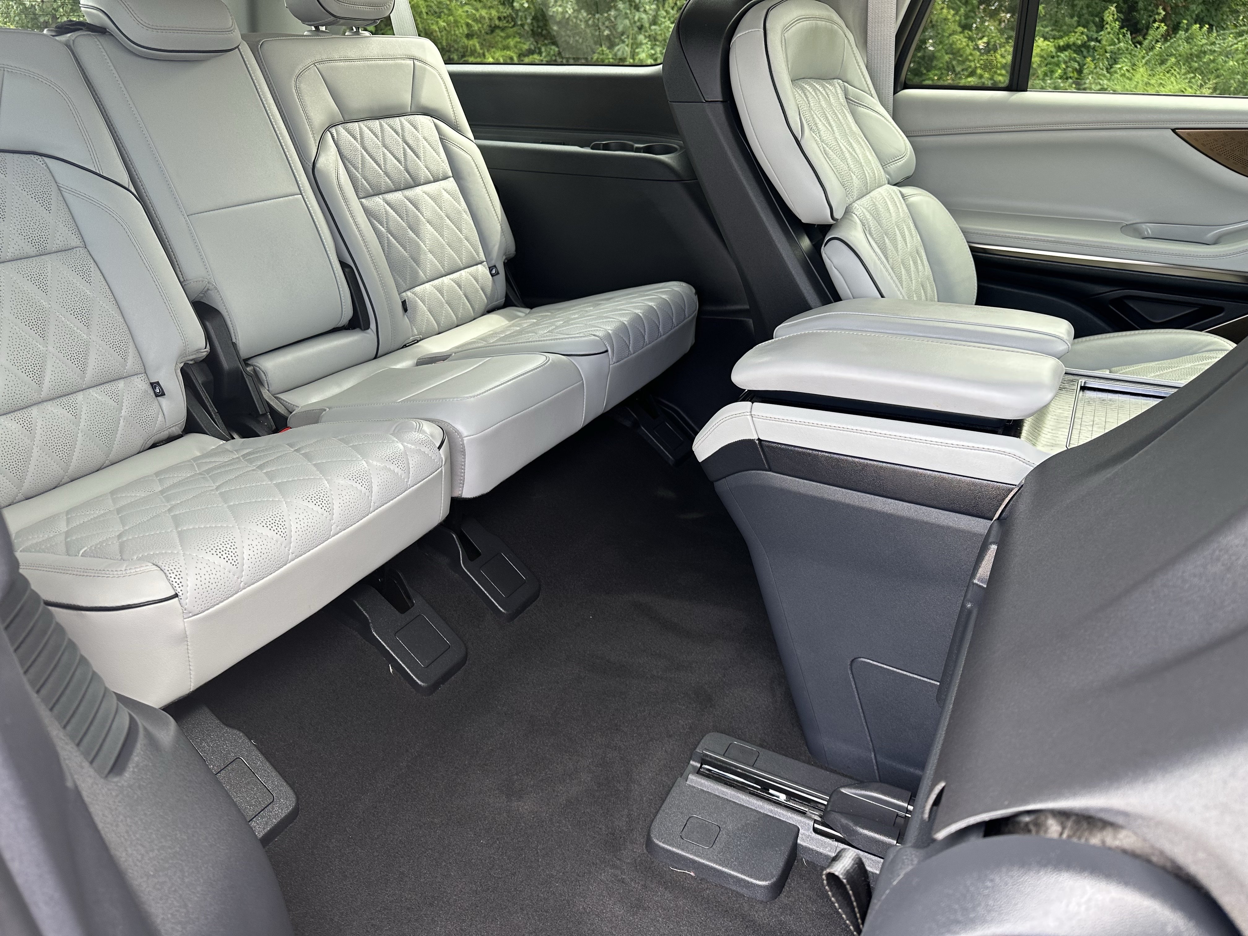 Used 2025 Lincoln Navigator L Black Label w/ Black Label Special Edition AWD/4WD image 11