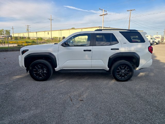 Used 2025 Toyota 4Runner SR5 AWD/4WD image 7