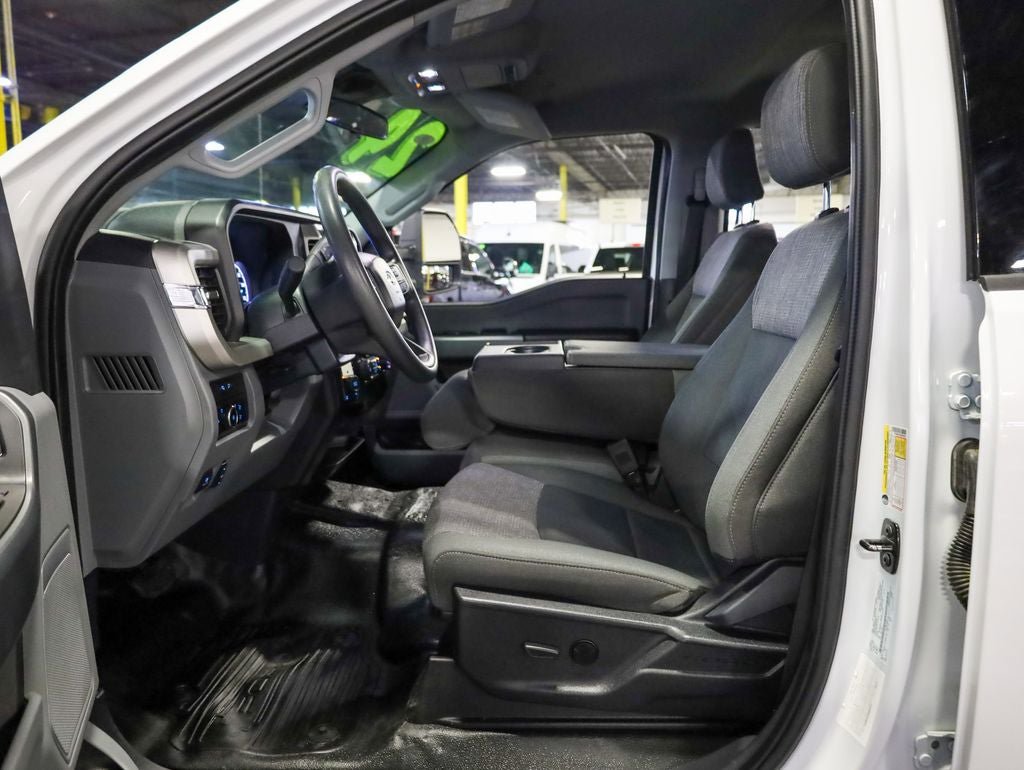 Used 2024 Ford F350 XLT w/ FX4 Off-Road Package image 11