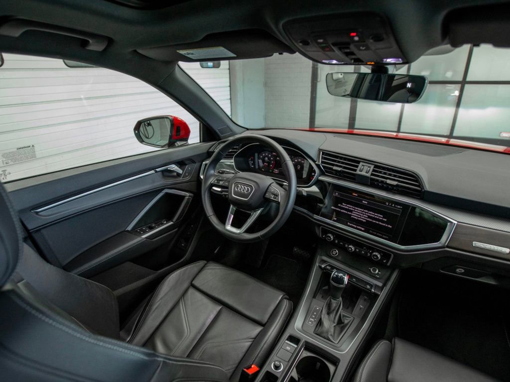 Used 2024 Audi Q3 2.0T Premium w/ Convenience Package image 14