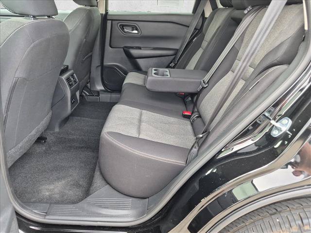 Used 2025 Nissan Rogue SV AWD/4WD image 19
