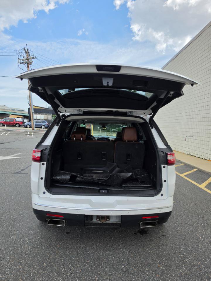 Used 2019 Chevrolet Traverse High Country w/ LPO, Floor Liner Package AWD/4WD image 9