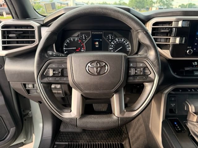 Used 2025 Toyota Tundra SR5 w/ SR5 Convenience Package AWD/4WD image 15