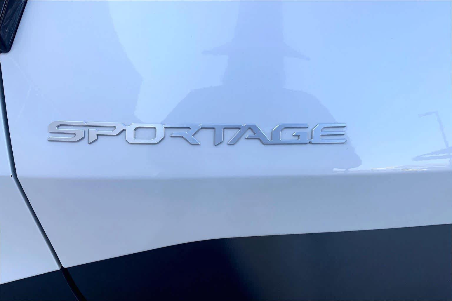 Used 2025 Kia Sportage EX w/ EX Premium Package AWD/4WD image 32