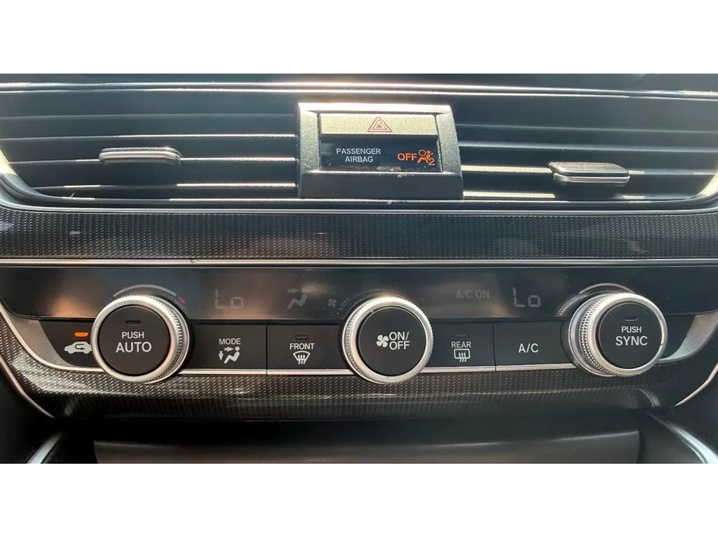 Used 2020 Honda Accord Sport image 17