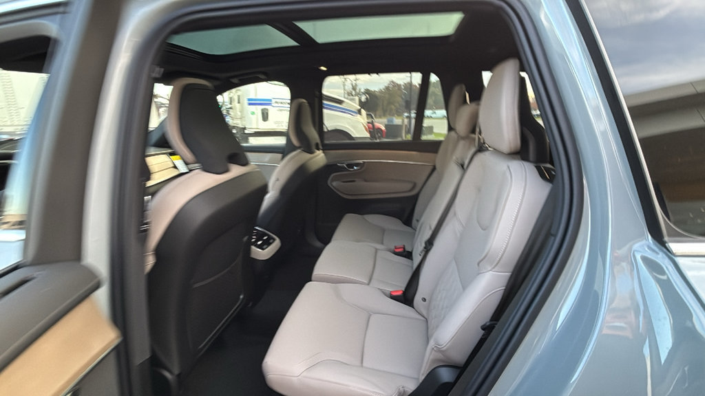 New 2027 Volvo XC90 B6 Plus AWD/4WD image 10