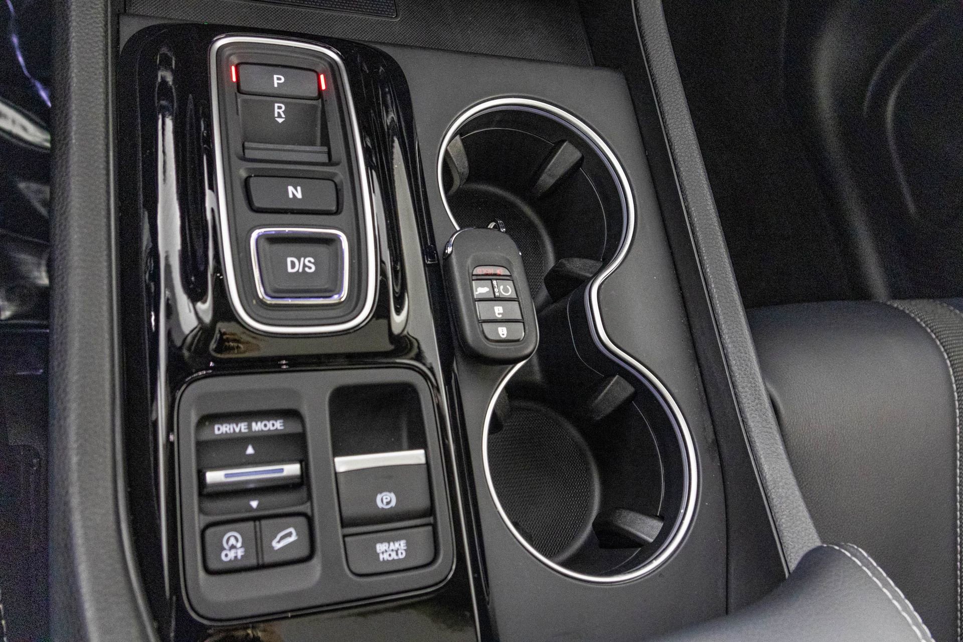 Used 2025 Honda Pilot Touring image 30