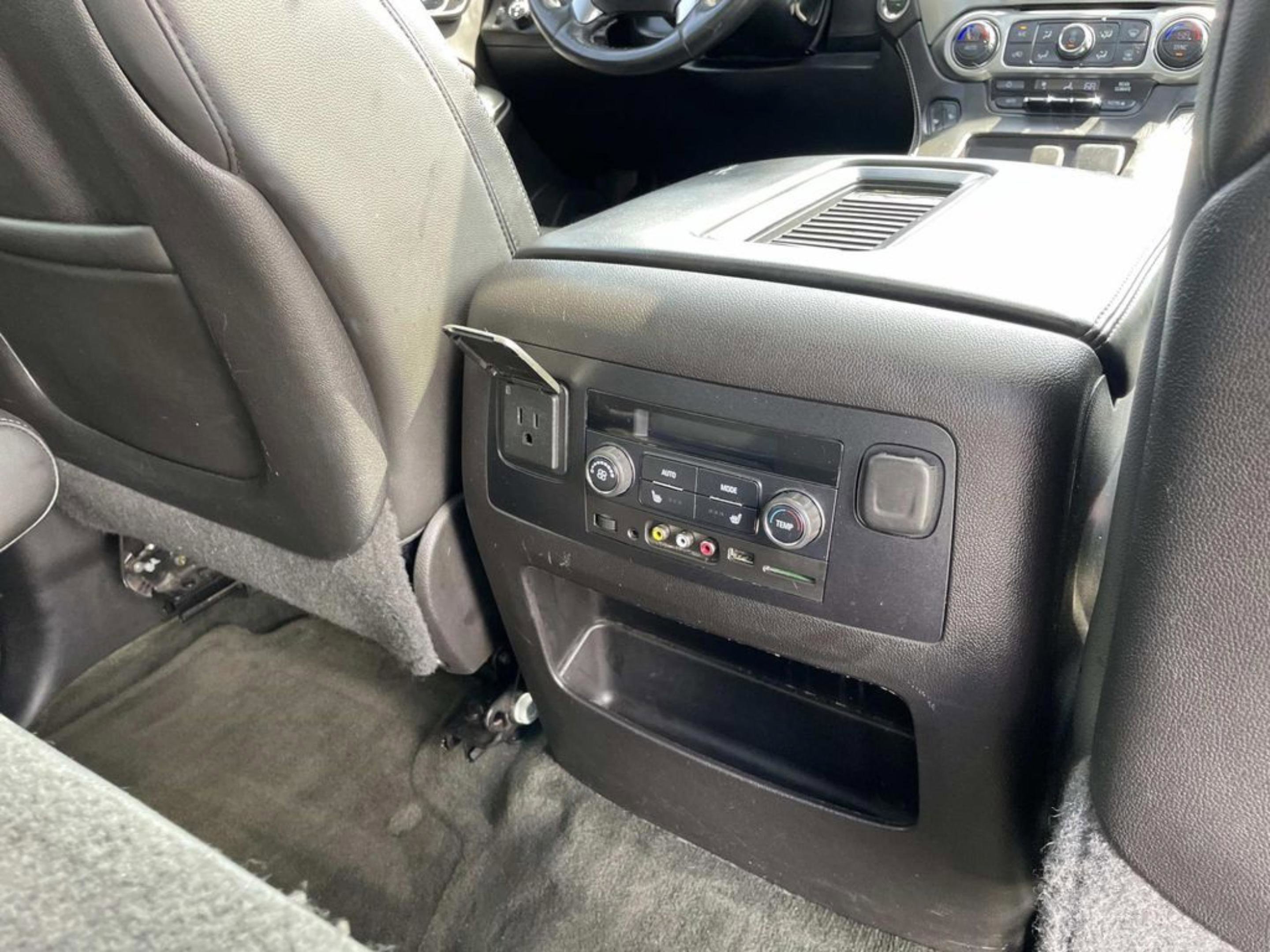 Used 2015 Chevrolet Tahoe LT w/ Luxury Package AWD/4WD image 26