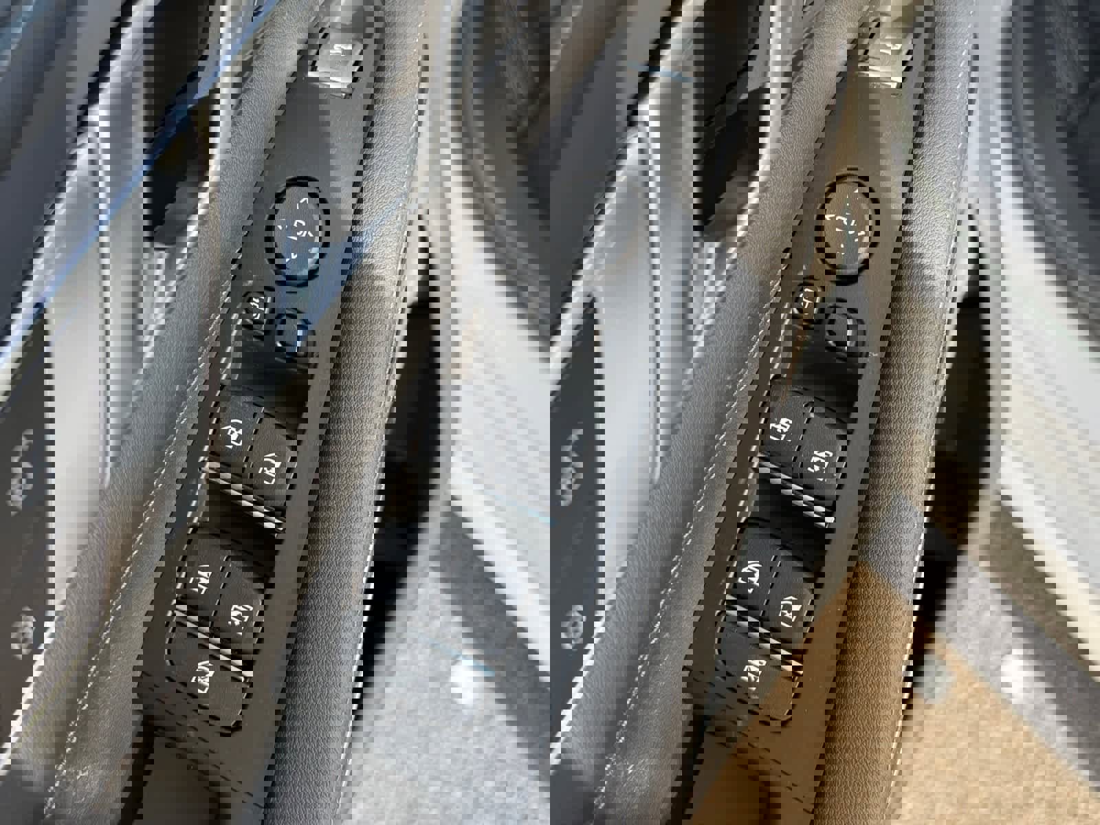 New 2026 BMW X5 xDrive40i w/ Executive Package image 12