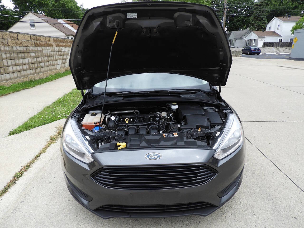 Used 2017 Ford Focus SE FWD image 40
