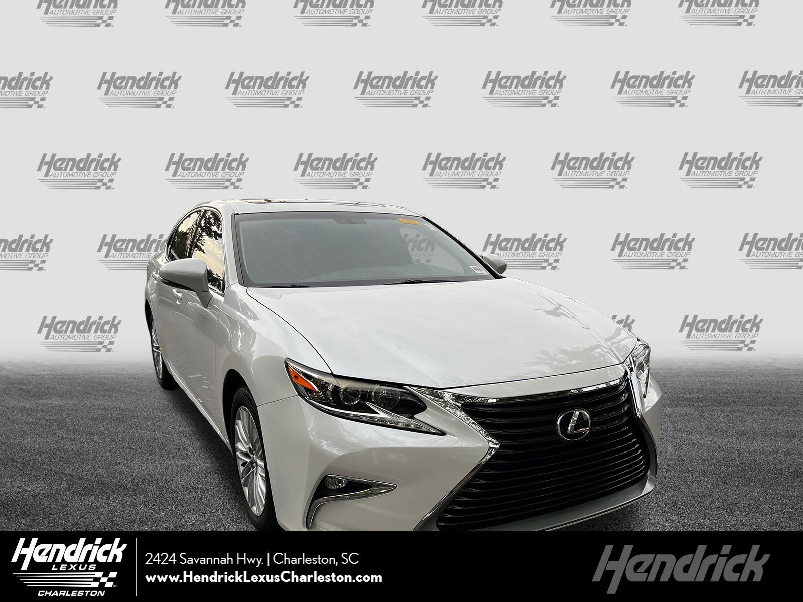 Used 2016 Lexus ES 350 w/ Accessory Package FWD image 1