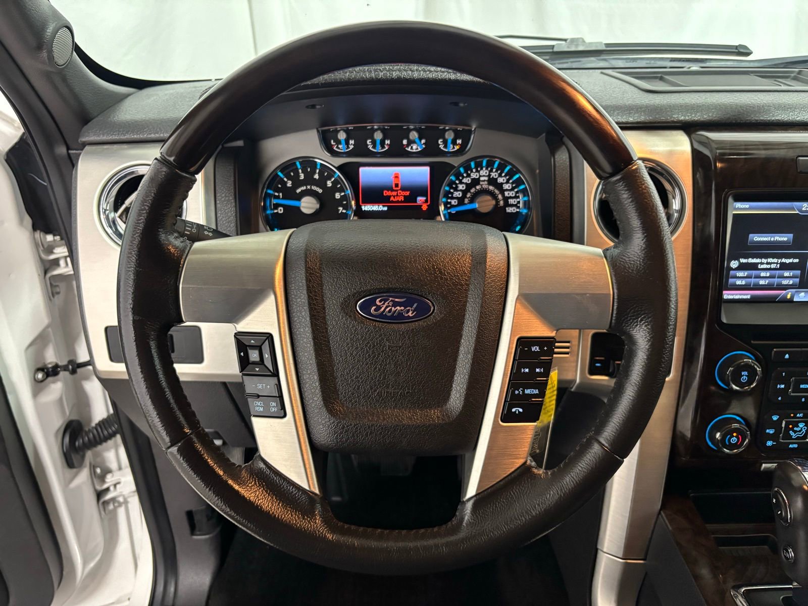Used 2013 Ford F150 Platinum image 20