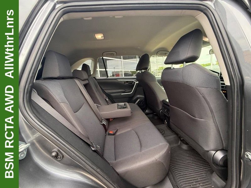 Used 2023 Toyota RAV4 LE AWD/4WD image 11