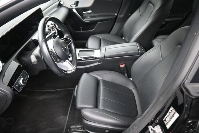 Used 2025 Mercedes-Benz CLA 250 image 21