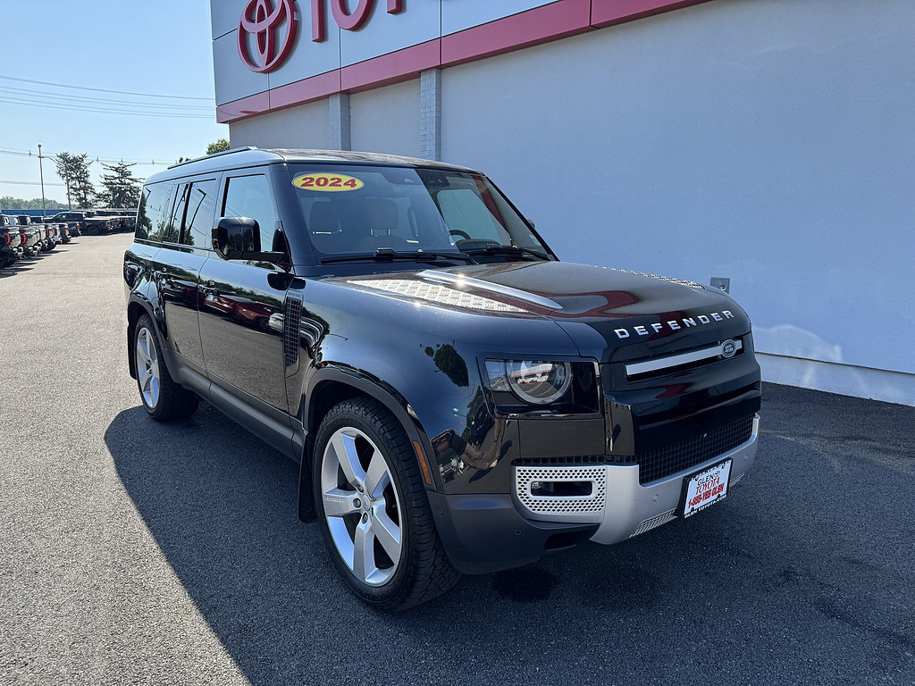 Used 2024 Land Rover Defender 130 S AWD/4WD image 4