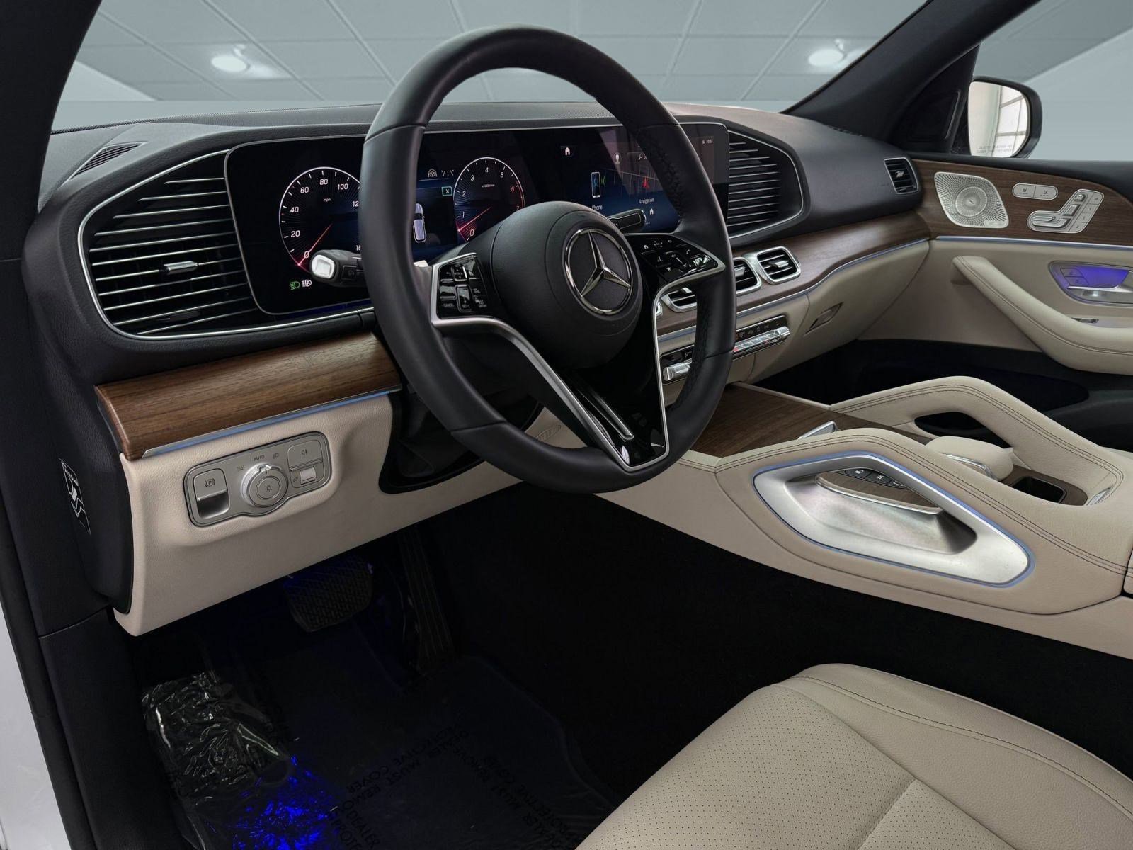 Used 2025 Mercedes-Benz GLE 450 4MATIC image 4