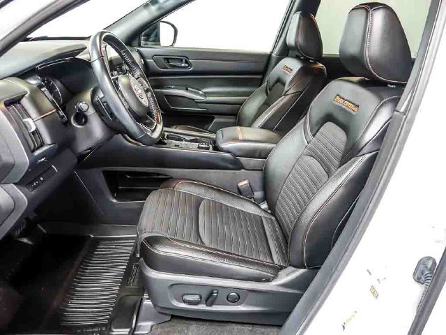Used 2023 Nissan Pathfinder Rock Creek AWD/4WD image 12