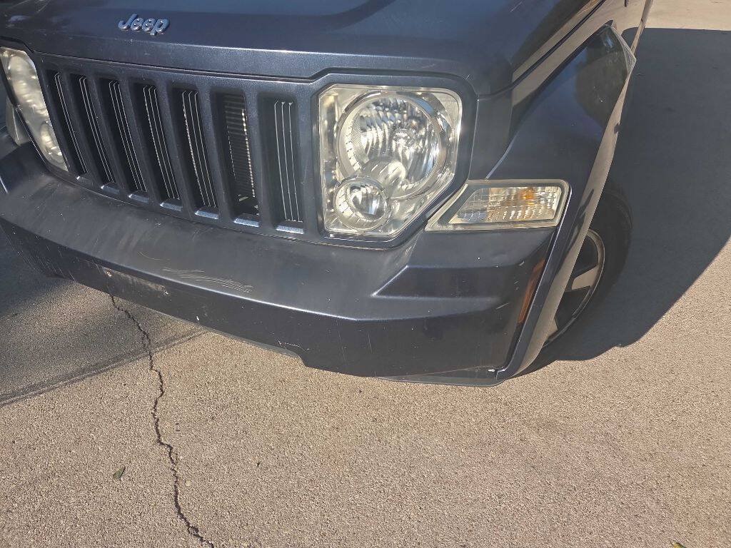 Used 2008 Jeep Liberty Sport w/ Popular Equipment Group AWD/4WD image 12