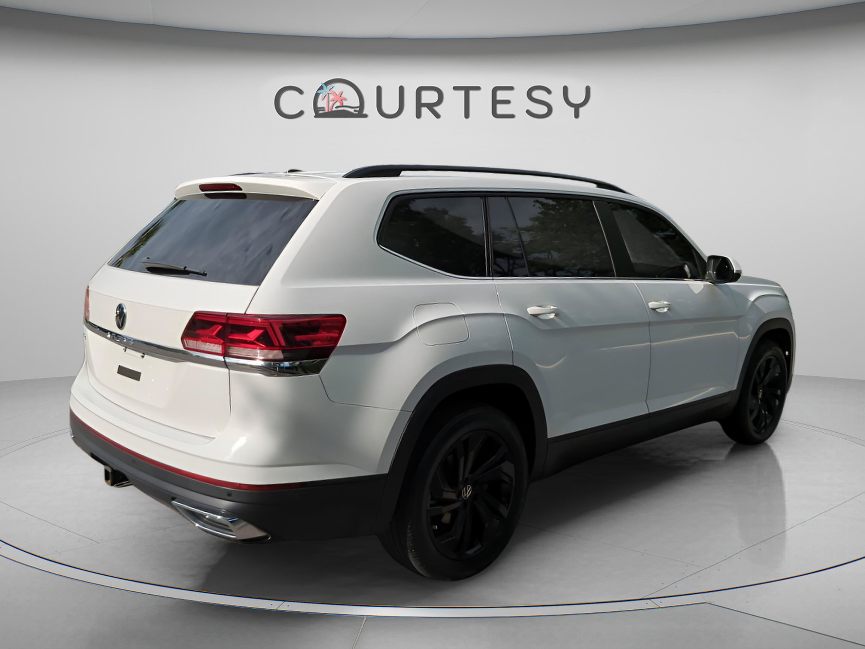 Used 2023 Volkswagen Atlas SE FWD image 7