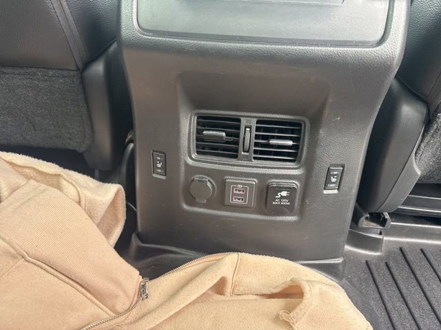 Used 2019 Nissan Titan PRO-4X w/ Pro-4x Convenience Package image 11