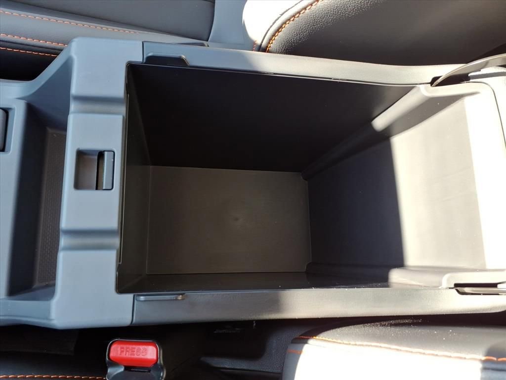 Used 2025 Subaru Crosstrek 2.5i Limited w/ Crosstrek Mirror Package image 29