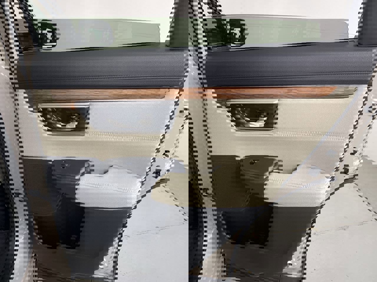 Used 2019 Honda CR-V EX image 24