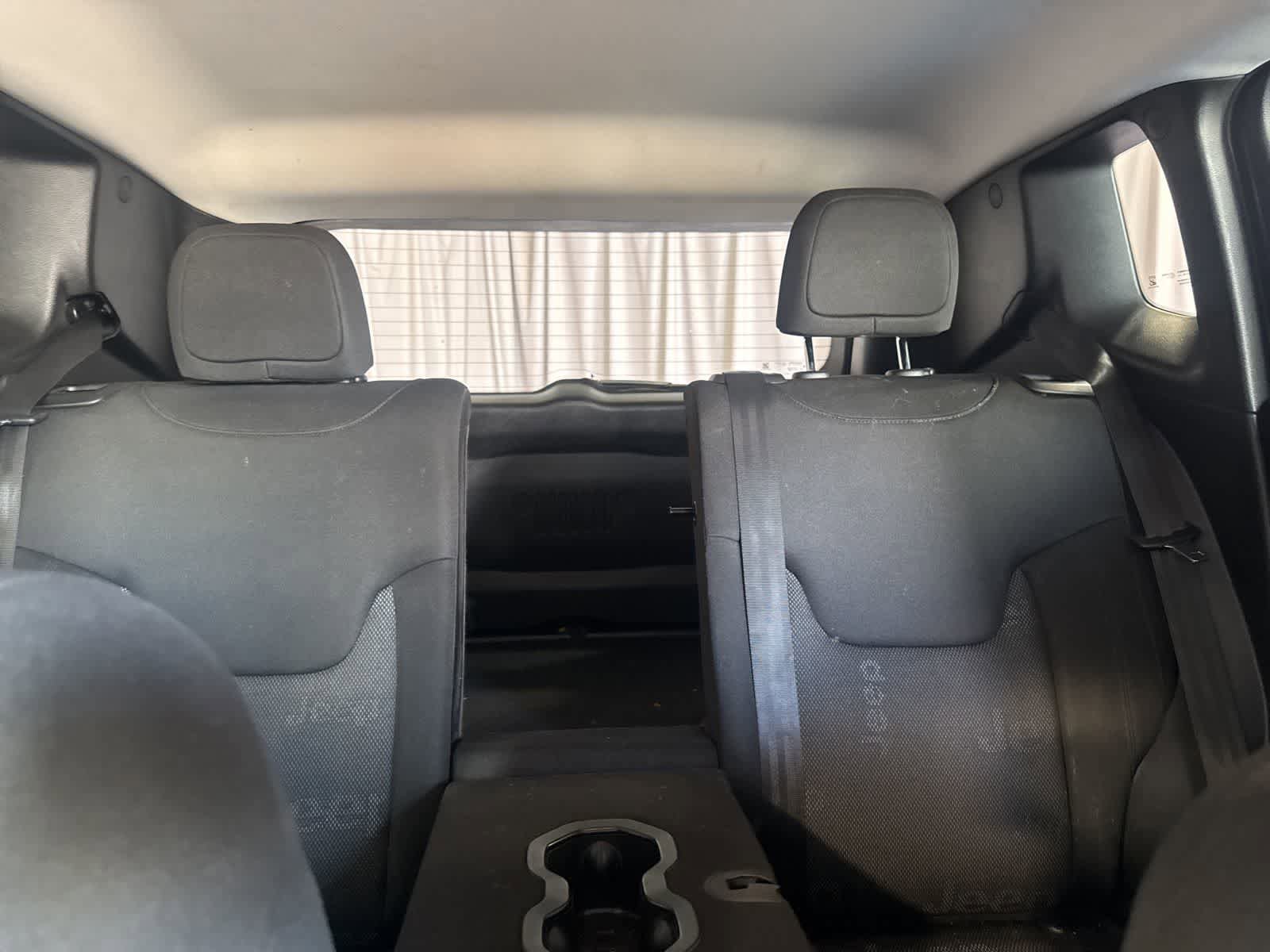 Used 2017 Jeep Renegade Latitude w/ Popular Equipment Group image 22