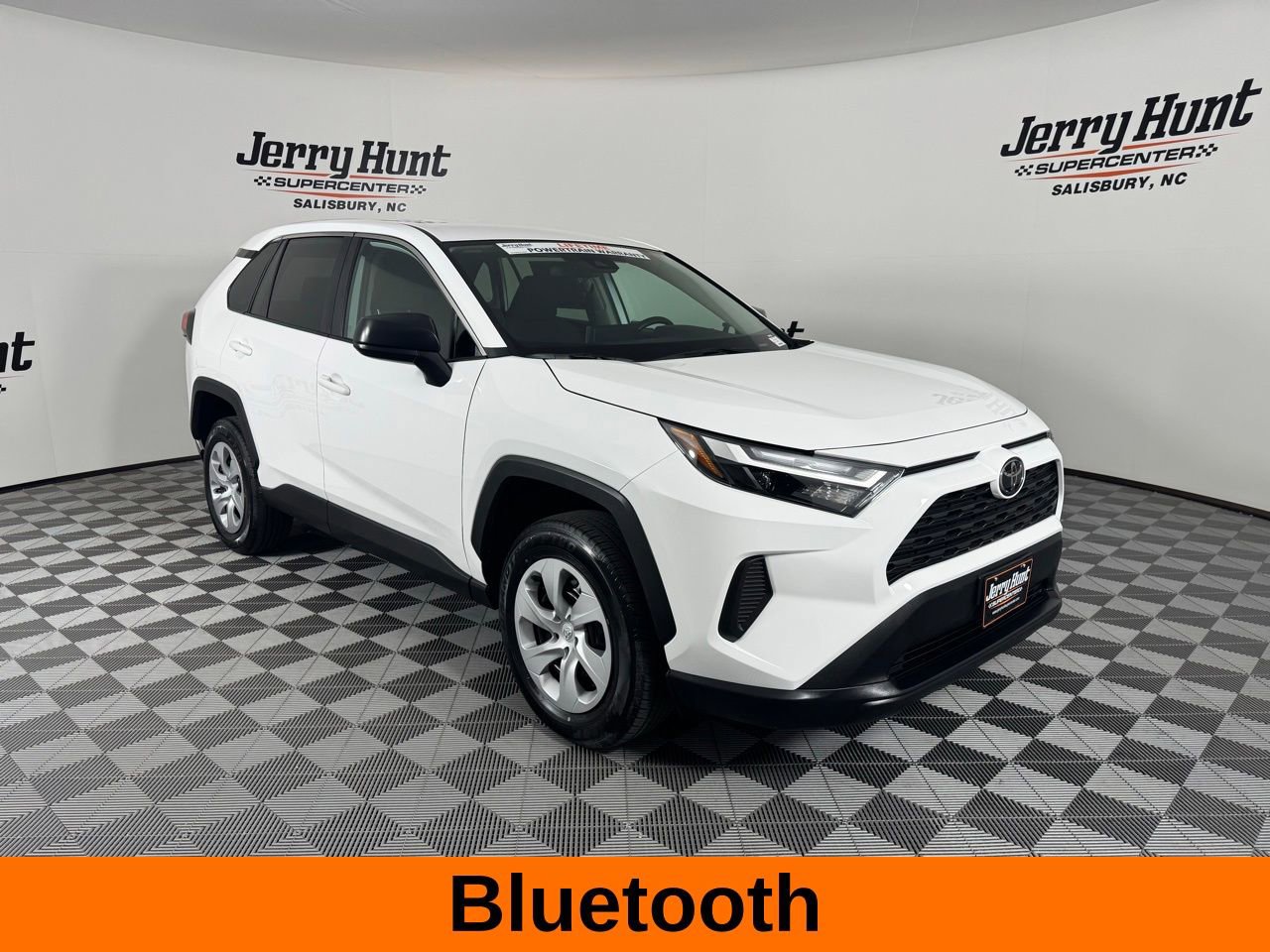 Used 2025 Toyota RAV4 LE image 6