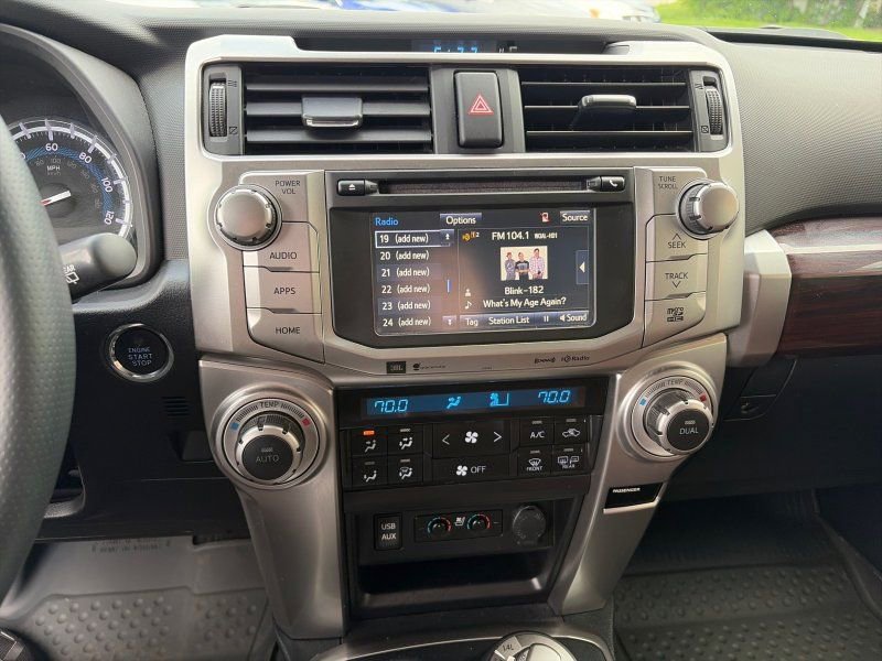 Used 2018 Toyota 4Runner Limited AWD/4WD image 20
