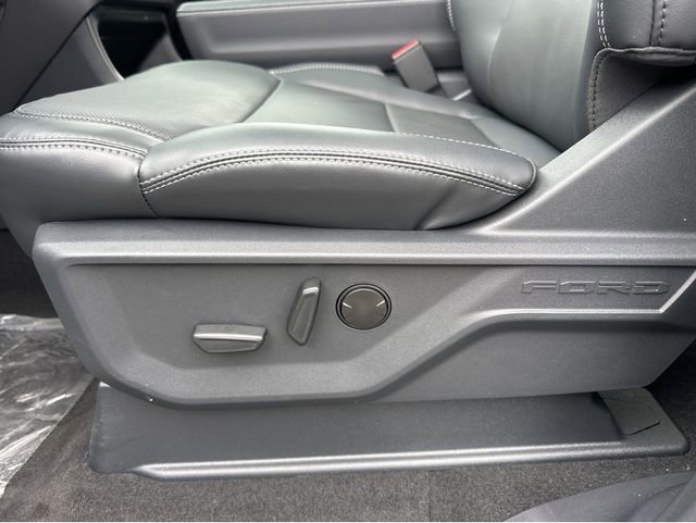 New 2026 Ford Expedition Platinum w/ Stealth Performance Package image 36