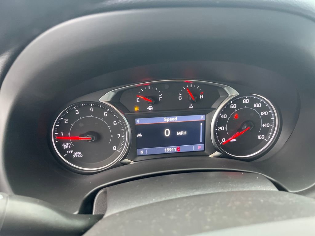 Used 2024 GMC Terrain SLT w/ Tech Package image 9