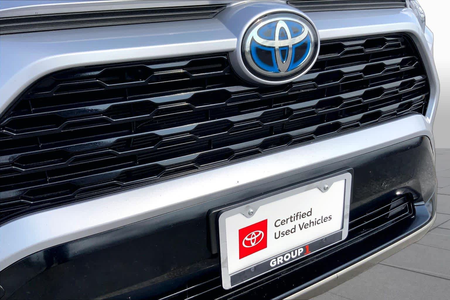 Used 2023 Toyota RAV4 SE w/ Convenience Package AWD/4WD image 29