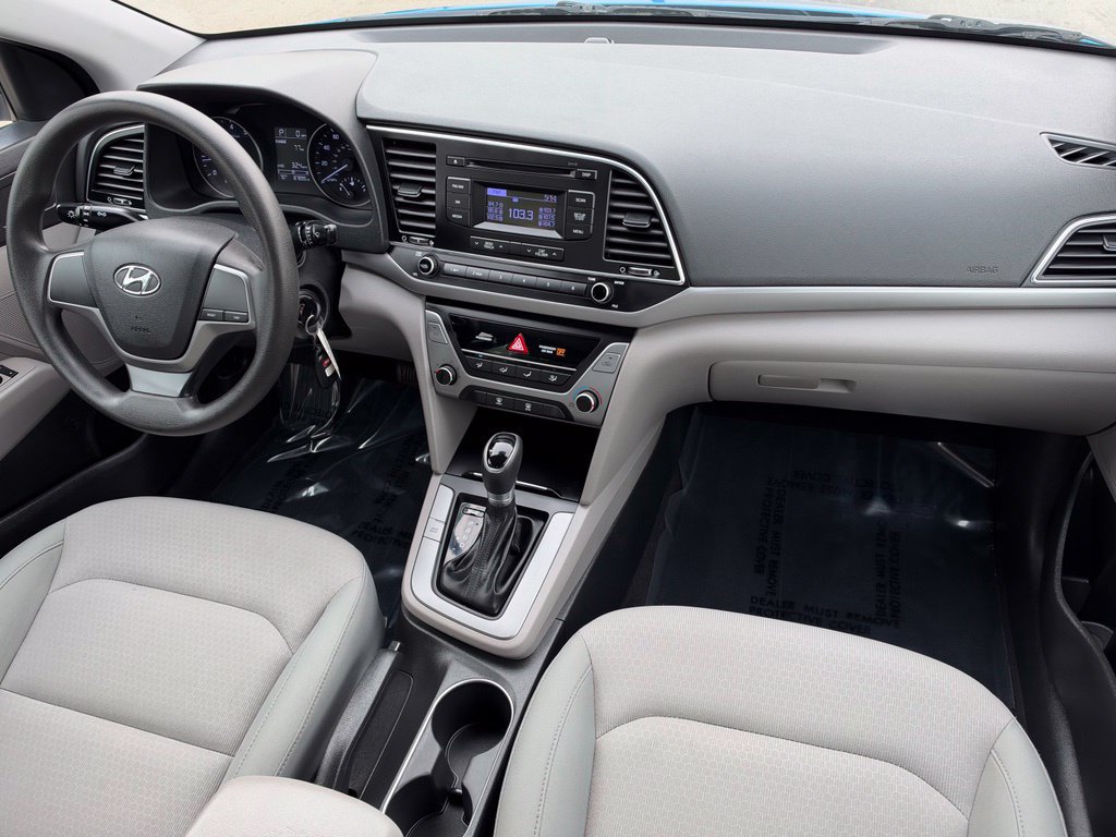 Used 2017 Hyundai Elantra SE FWD image 26