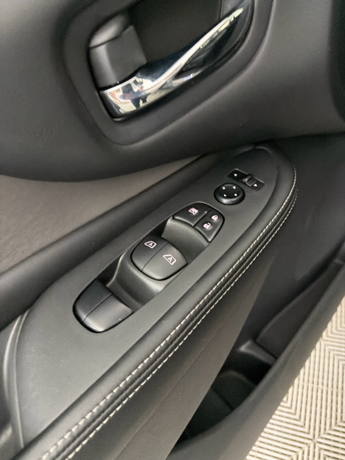 Used 2023 Nissan Murano SV w/ SV Midnight Edition Package FWD image 23