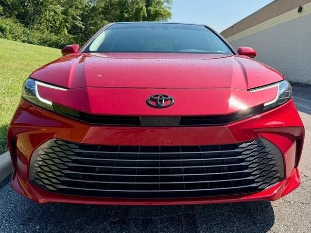 Certified 2025 Toyota Camry XLE FWD image 7