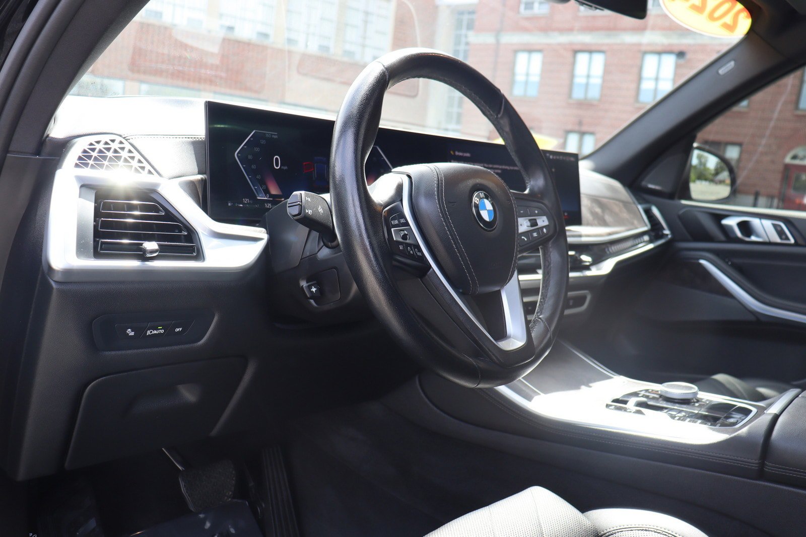 Used 2024 BMW X5 xDrive40i w/ Premium Package AWD/4WD image 10