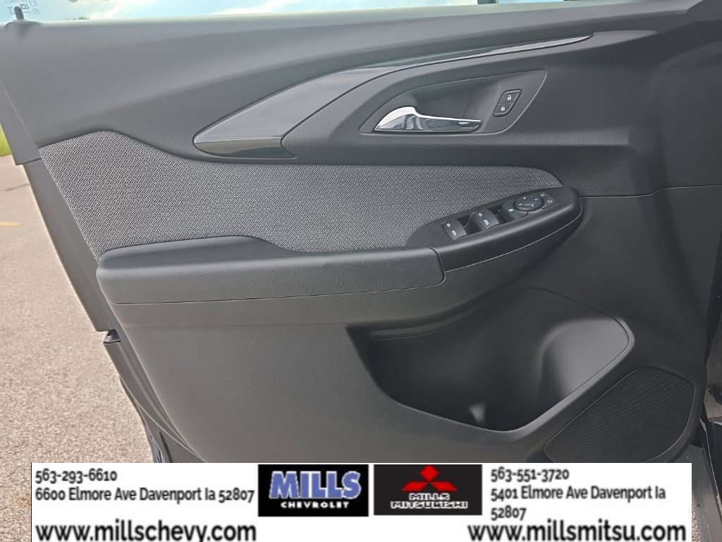 Used 2022 Chevrolet TrailBlazer LT w/ Convenience Package FWD image 14